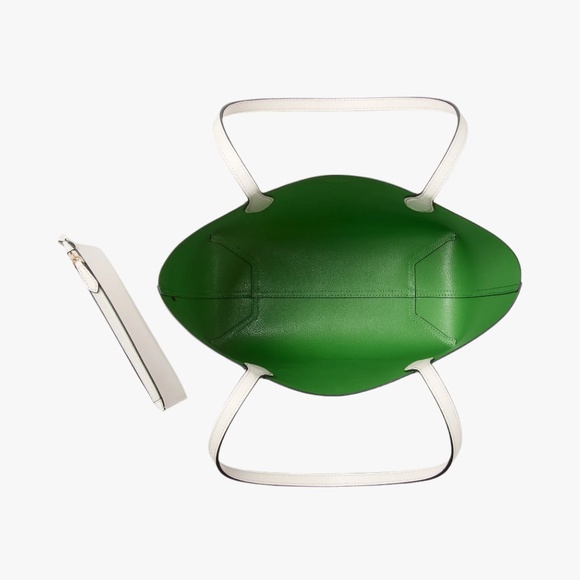 NWT Hello Kitty x Kate Spade New York Tote Bag Detachable Wristlet Limited Ed. - Picture 4 of 5